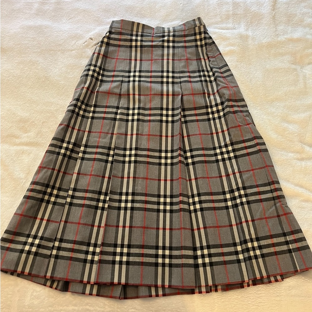 Authentic Vintage Burberry Skirt Size 4-6